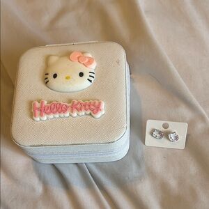Hello Kitty White Jewelry‎ Box with hello kitty earrings